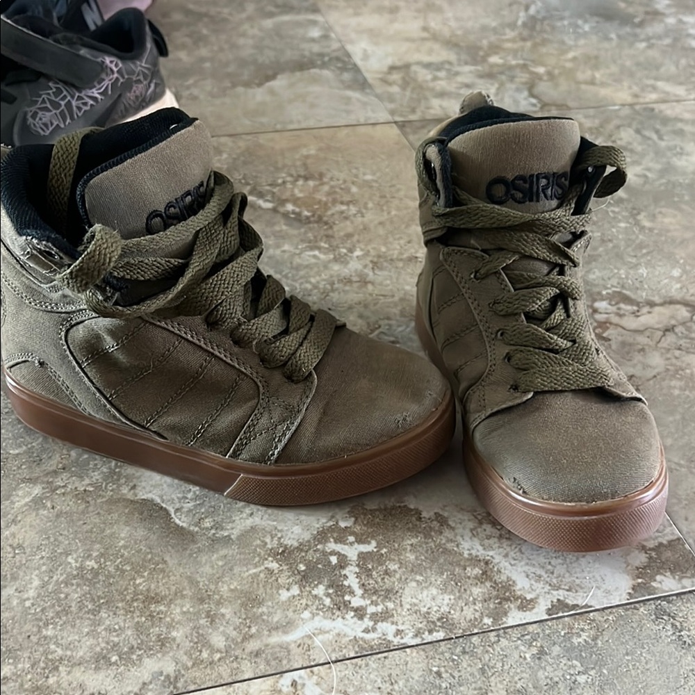 Osiris Green Sneakers High-Top Durable Design